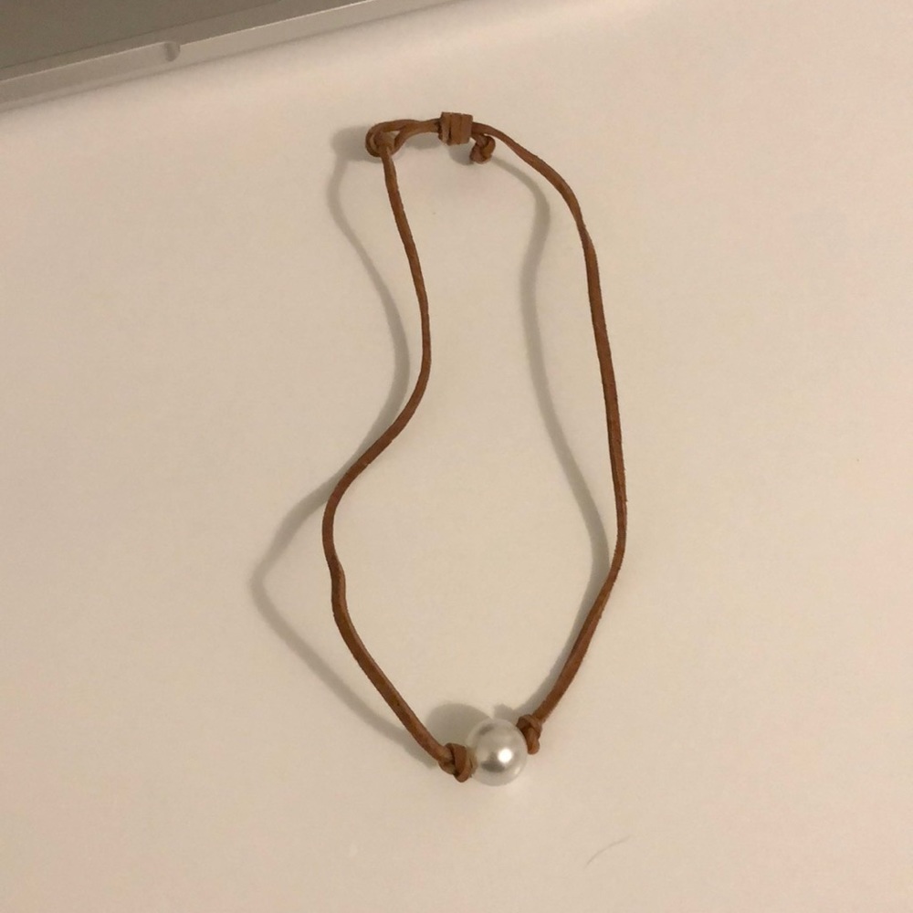 Pearl choker